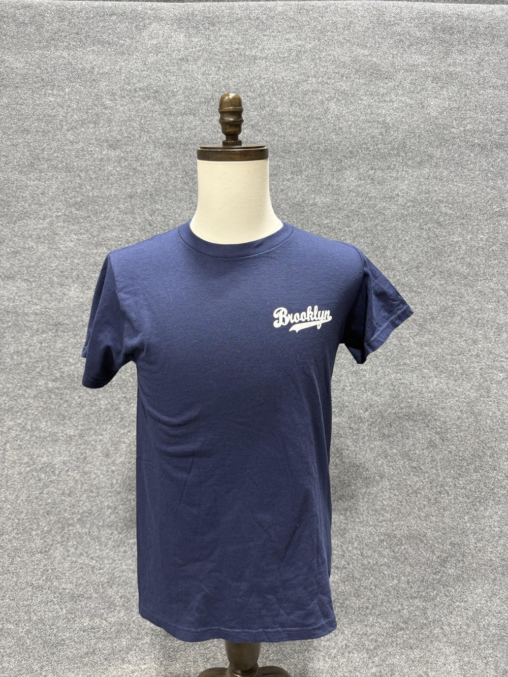 Brooklyn Nets Shirt Mens Small Blue NBA Basketball Fruit Of The Loom Graphic Tee